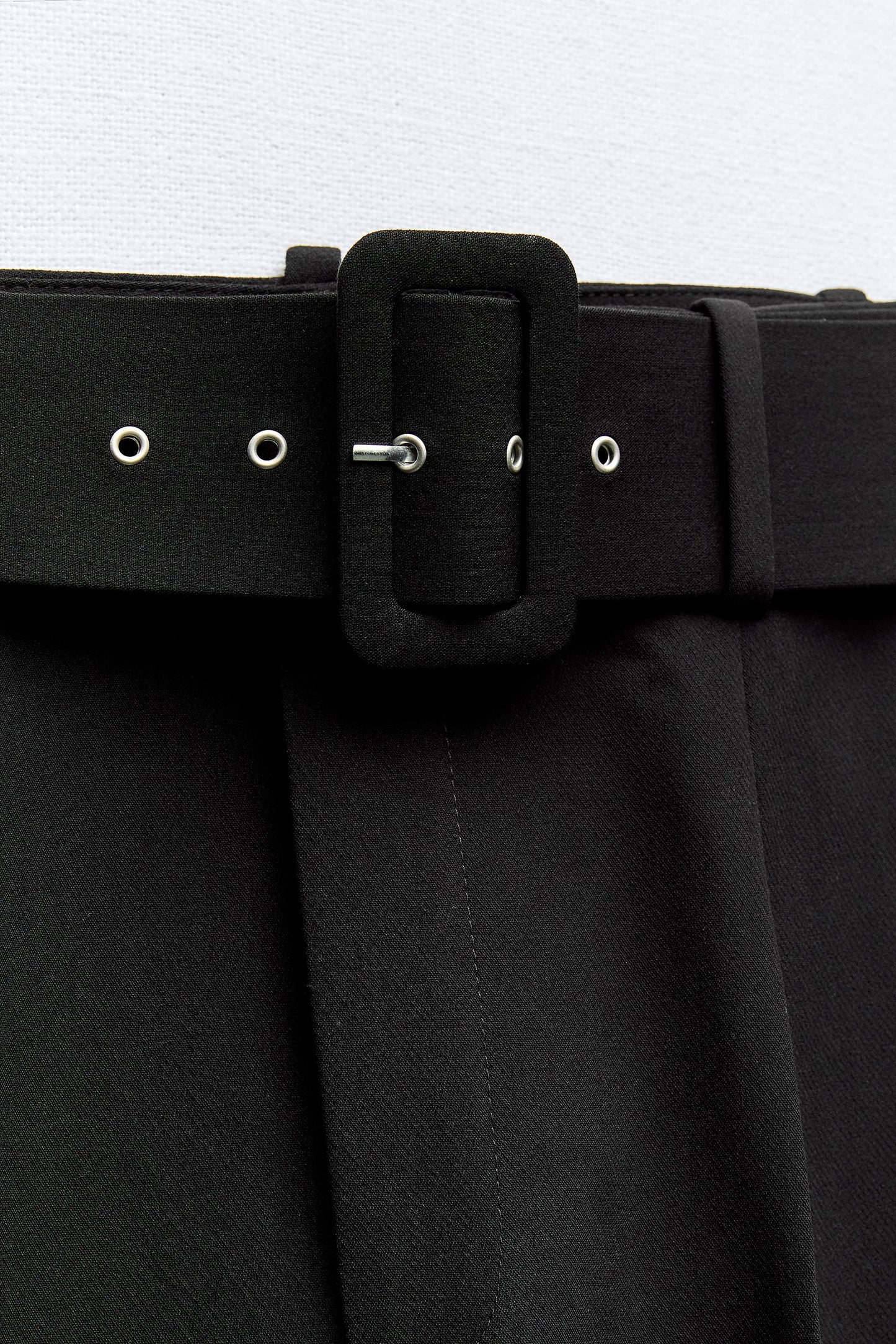 Pantalon con Cinturon