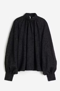 Blusa Negra Bordada Cuello Alto